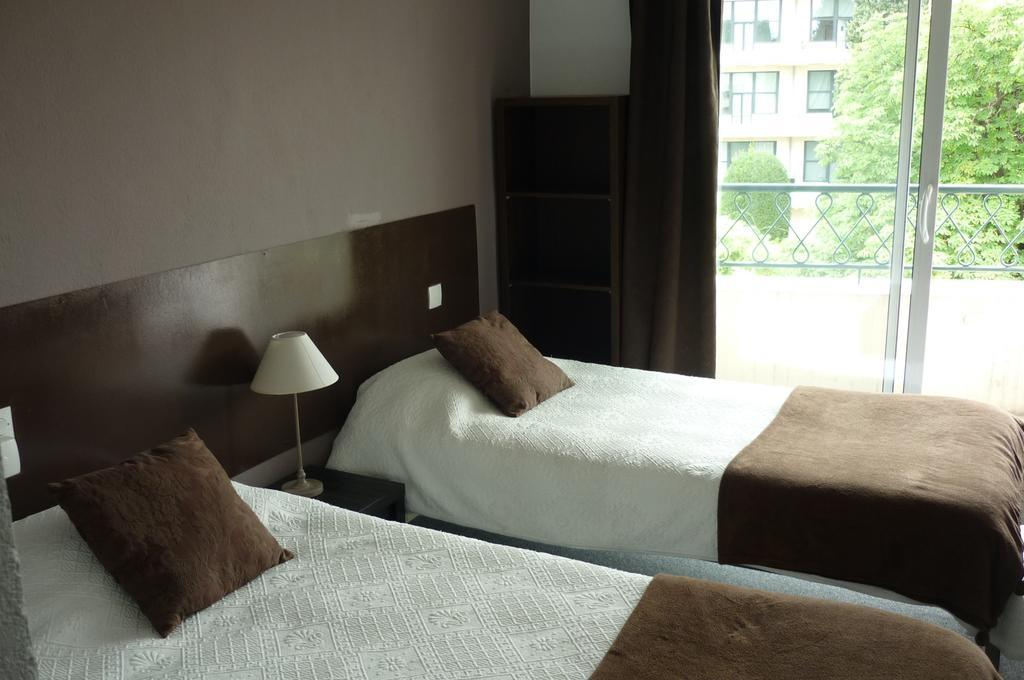 L'Hospitalet Saint Charles Hotel Монпелие Стая снимка